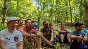 Une journée de business coaching en équipe en plein air pour travailler la cohésion et l'esprit d'équipe avec JADE AIR, notre formule innovante de coaching d'équipe outdoor.