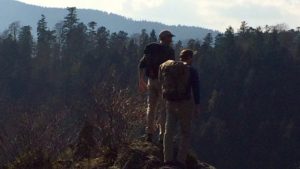 Dans le monde professionnel, il arrive fréquemment d'avoir à avancer à 2. Par exemple avec son associé, un cédant d'entreprise, un repreneur, ou tout autre collaborateur avec qui l'on partage de forts enjeux.